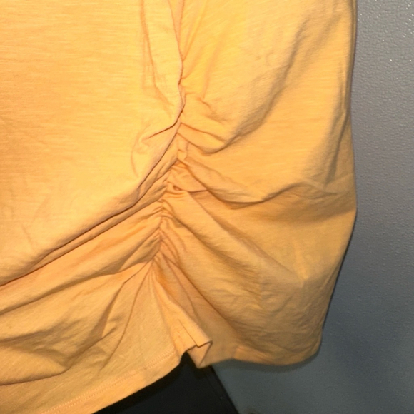 NWT Old Navy Maternity Shirt, XL light Orange Fitted gathered sides lightweight - Picture 3 of 11